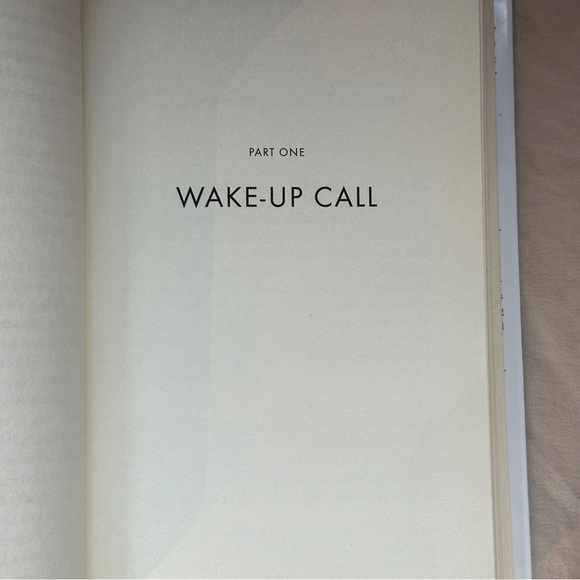 🟢 The Sleep Revolution by Arianna Huffington | Self-Help | Hardcover Book - Picture 6 of 12
